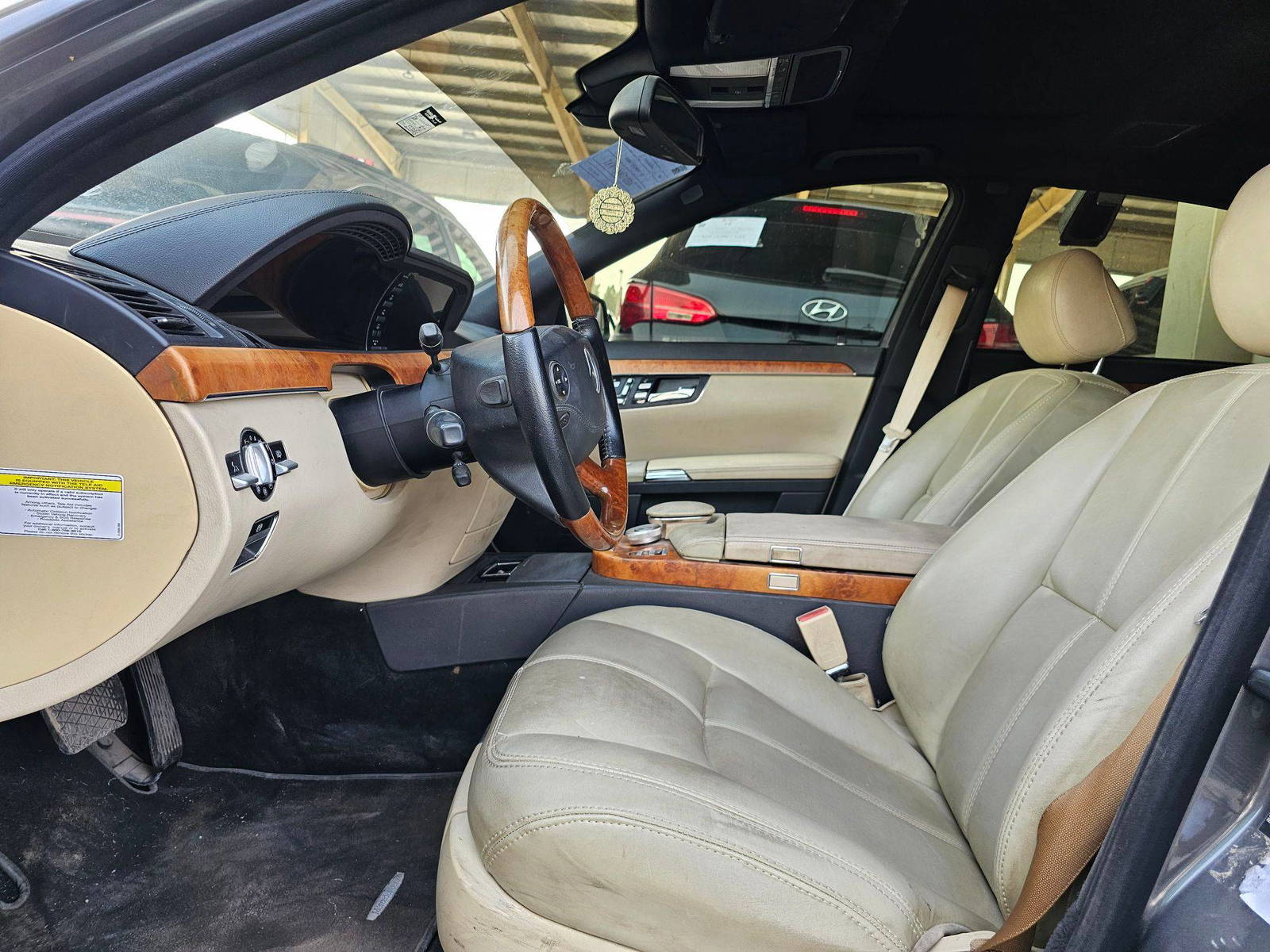 2007 MERCEDES BENZ S 550 — 233793 KM — Lot A050026 — Souq - Marhaba Auctions Used Cars - Image 9