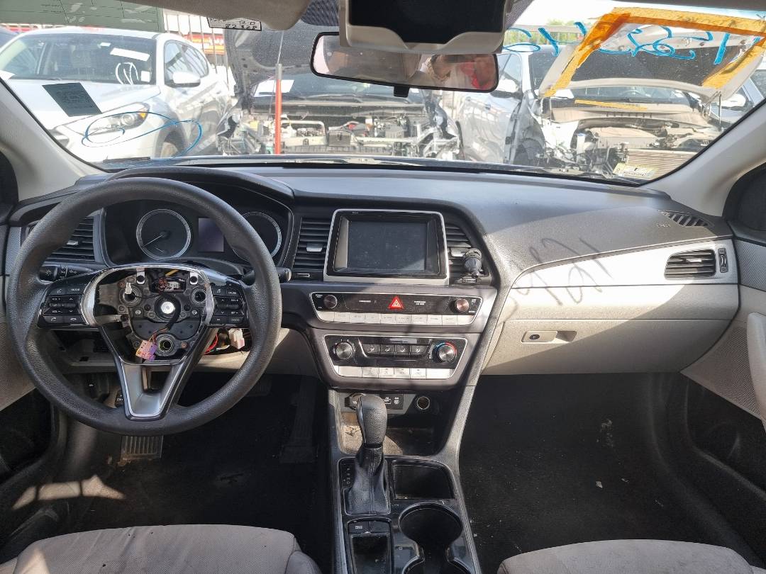 2018 HYUNDAI SONATA — 82328 Miles — Lot 598045 — Souq - Marhaba Auctions Used Cars - Image 8