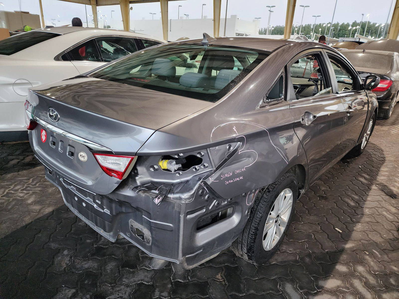 2011 HYUNDAI SONATA — 178062 Miles — Lot 37491283 - Marhaba Auctions Used Cars - Image 4