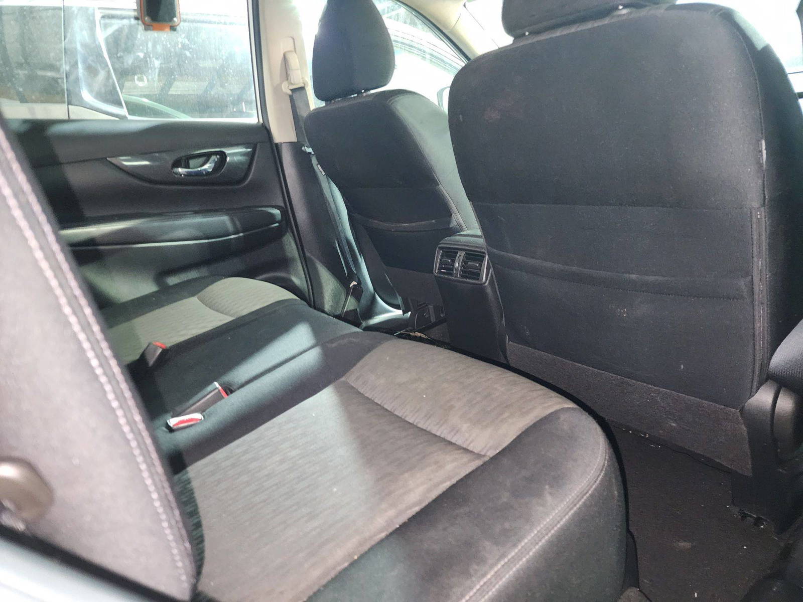 2017 NISSAN ROGUE — 175541 Miles — Lot V6HW008209 — Souq - Marhaba Auctions Used Cars - Image 12