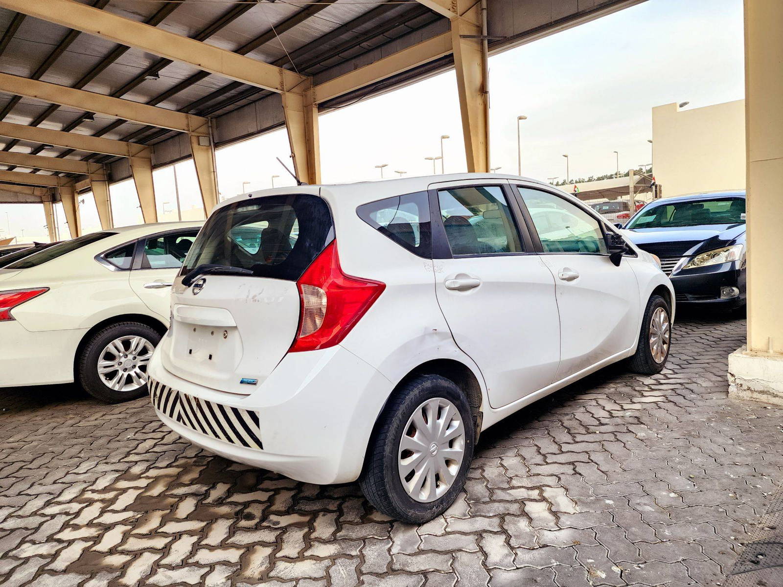 2015 NISSAN VERSA NOTE — 154550 Miles — Lot 69110014 — Souq - Marhaba Auctions Used Cars - Image 3