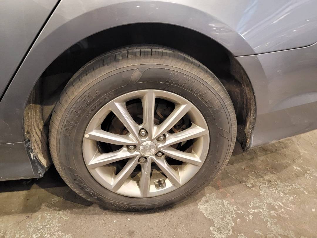 2019 HYUNDAI SONATA — 108589 Miles — Lot H776744 — Main - Marhaba Auctions Used Cars - Image 10