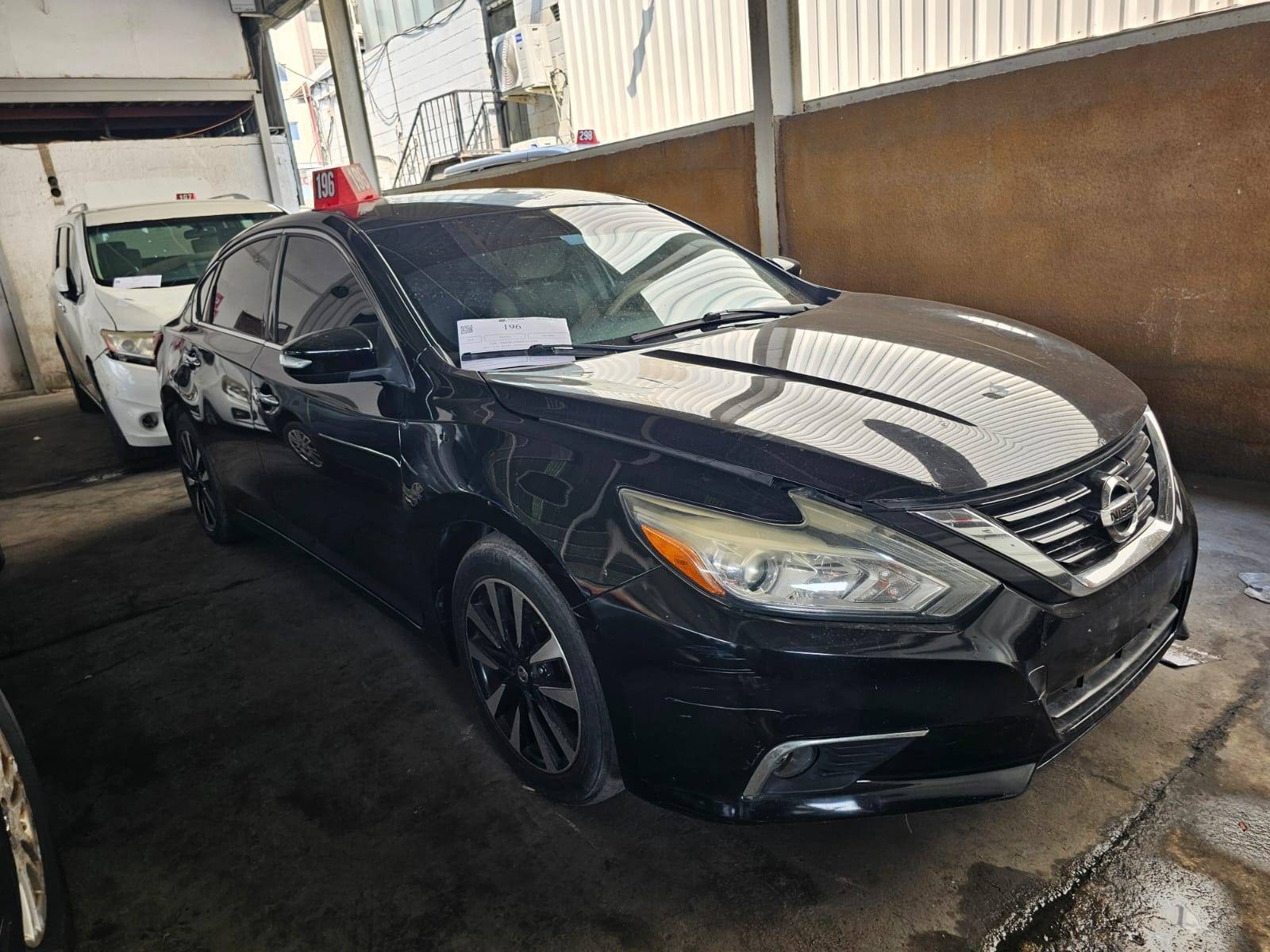 Nissan Altima 2018 view 2