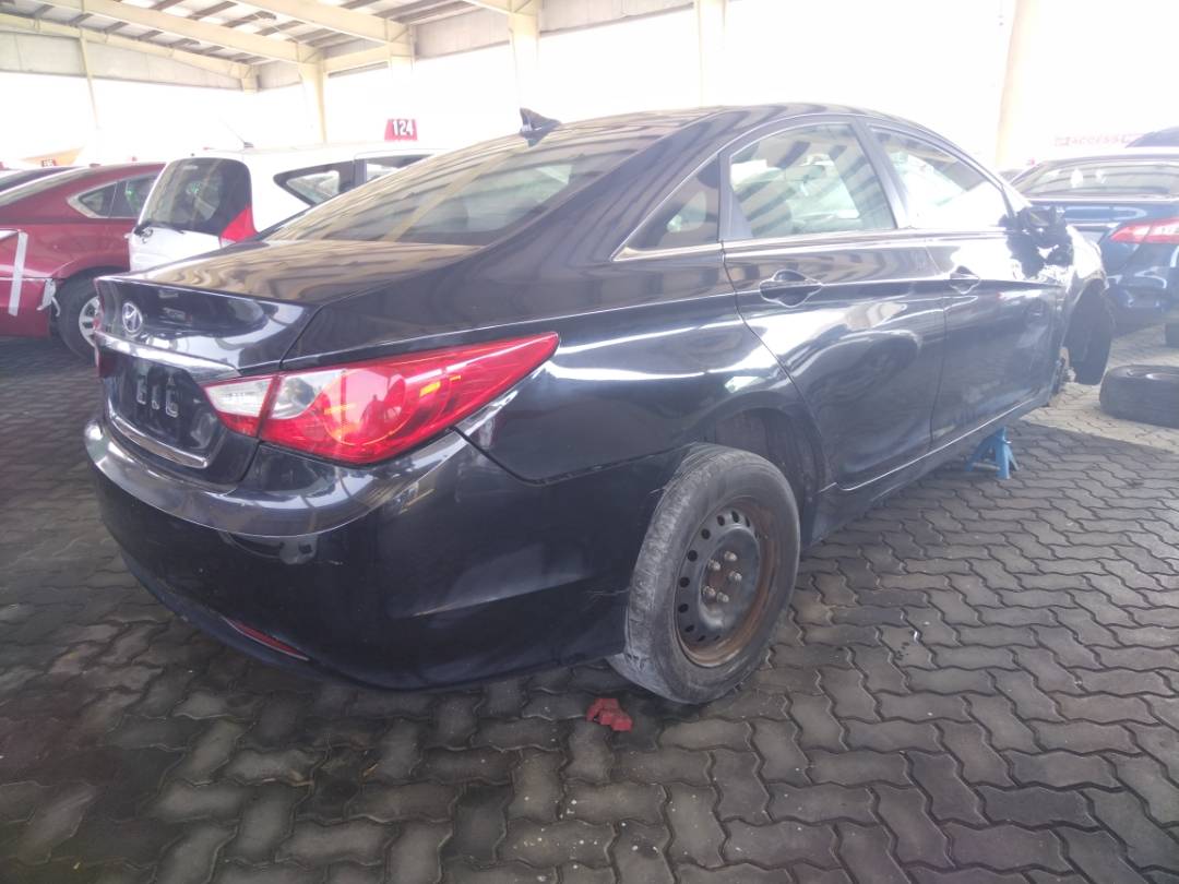 2011 HYUNDAI SONATA — 204189 Miles — Lot 37656196 - Marhaba Auctions Used Cars - Image 8