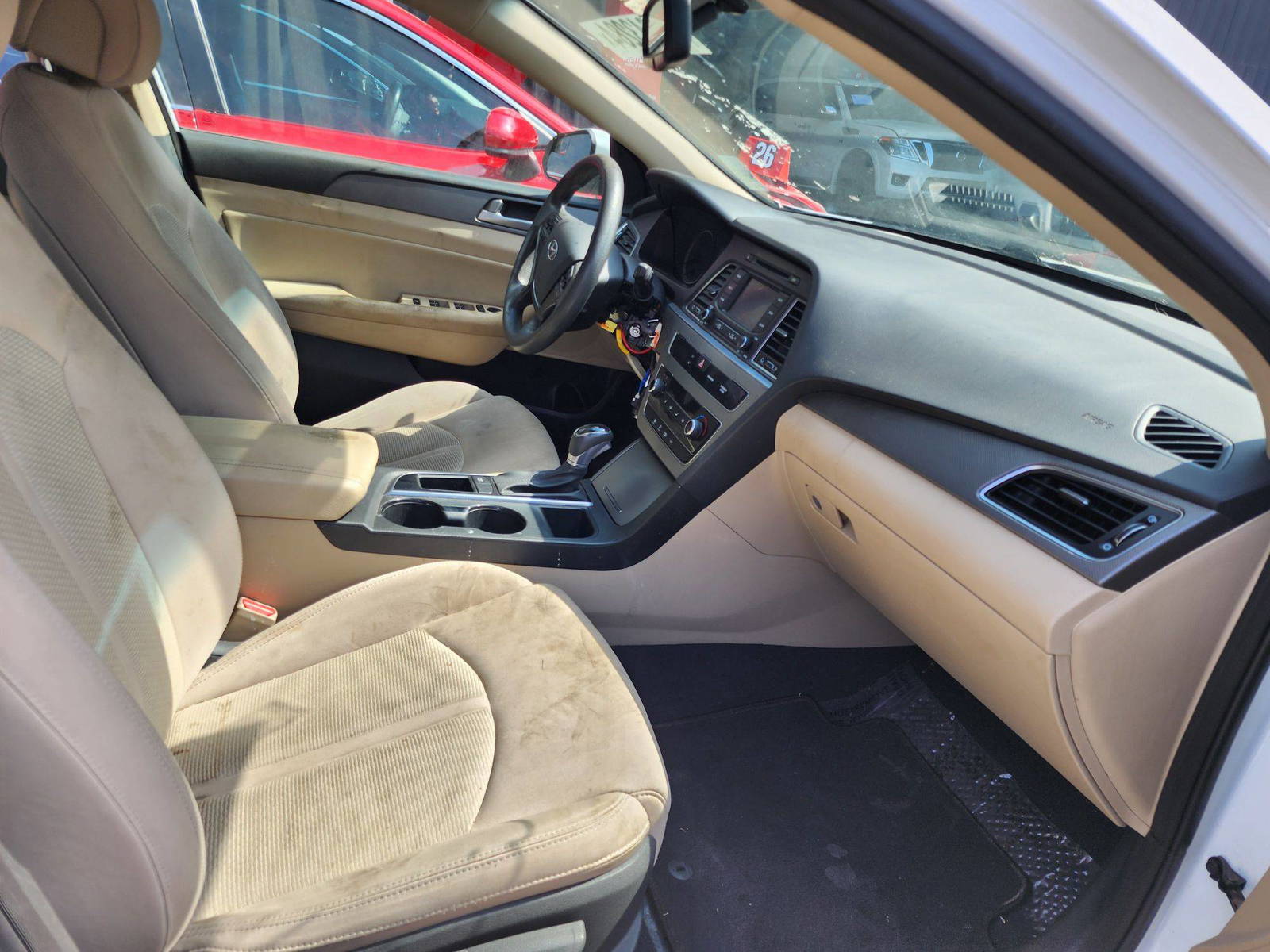 2015 HYUNDAI SONATA — 107521 Miles — Lot 48578 — Al Quoz - Marhaba Auctions Used Cars - Image 8