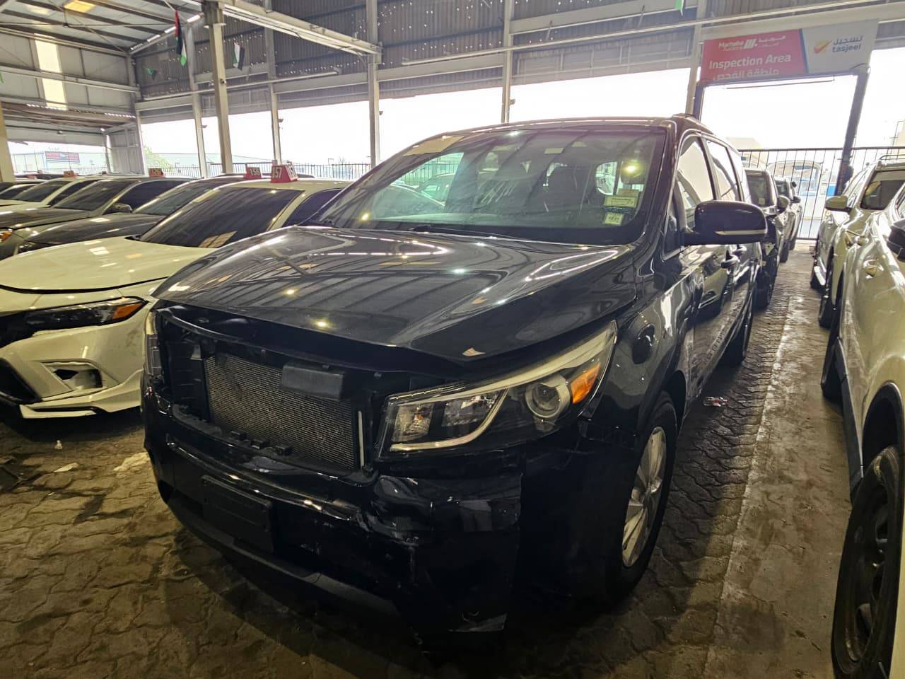 Kia Sedona 2017 view 2