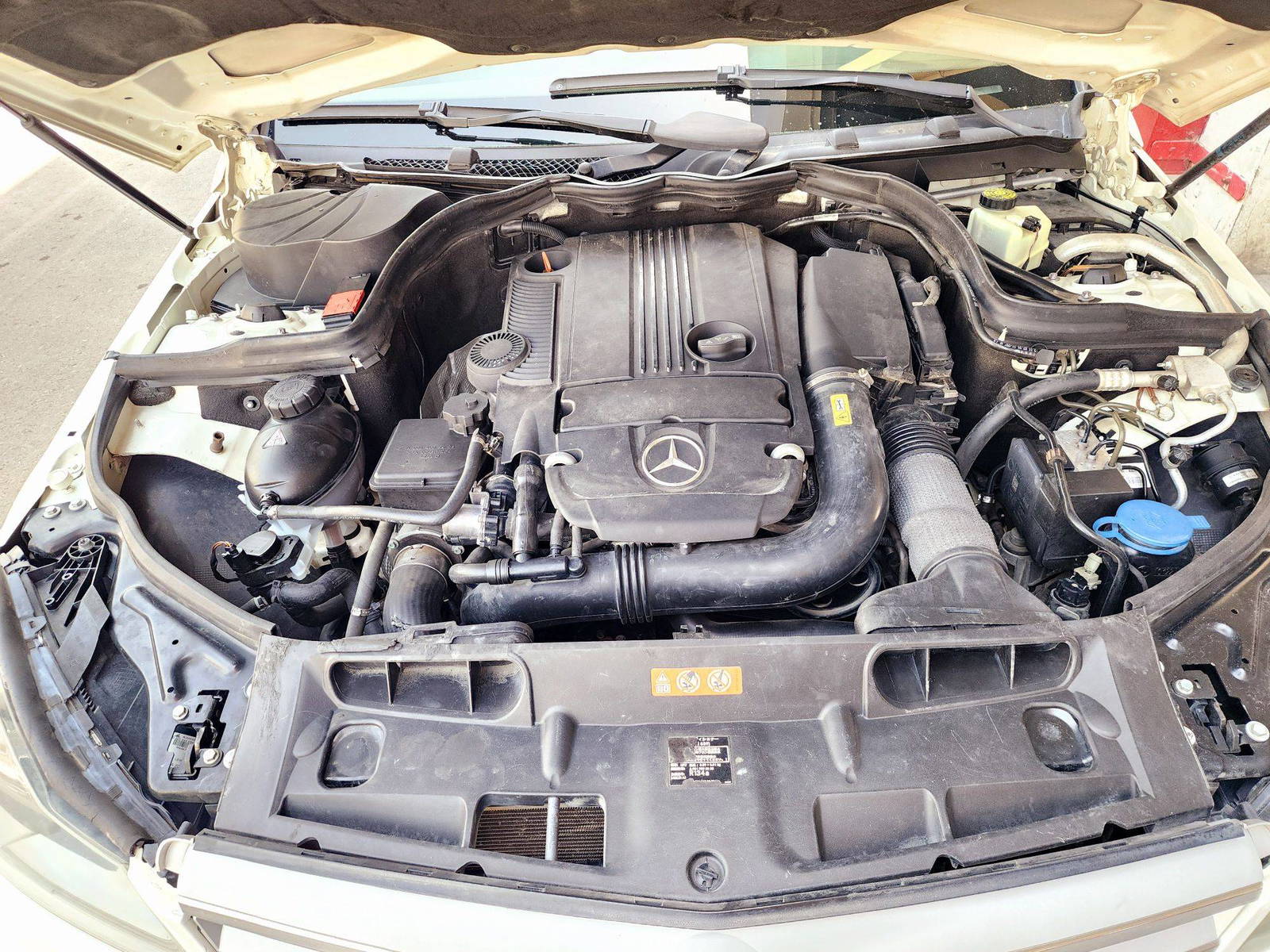 2012 MERCEDES BENZ C-250 — 136802 KM — Lot 1CR223180 — Souq - Marhaba Auctions Used Cars - Image 12
