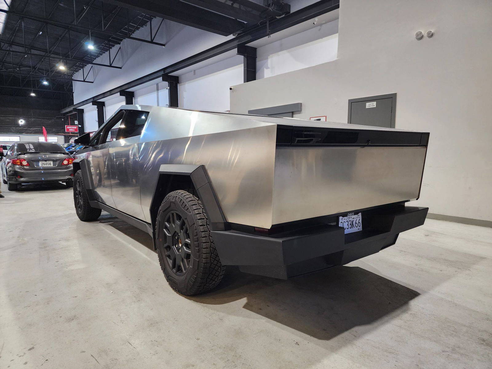 2024 TESLA CYBERTRUCK — 477 Miles — Lot 54939974 — Main - Marhaba Auctions Used Cars - Image 6