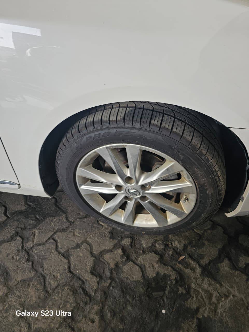 2011 LEXUS ES 350 — 152576 Miles — Lot B2442437 — Main - Marhaba Auctions Used Cars - Image 5