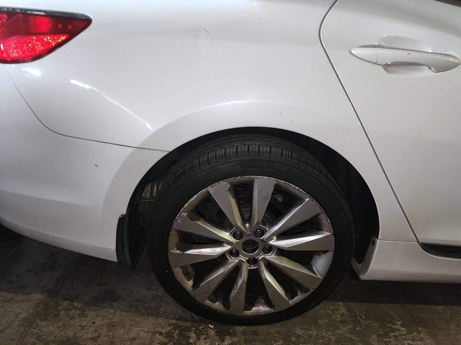 2014 HYUNDAI AZERA — 138581 Miles — Lot 342081 — Souq - Marhaba Auctions Used Cars - Image 12