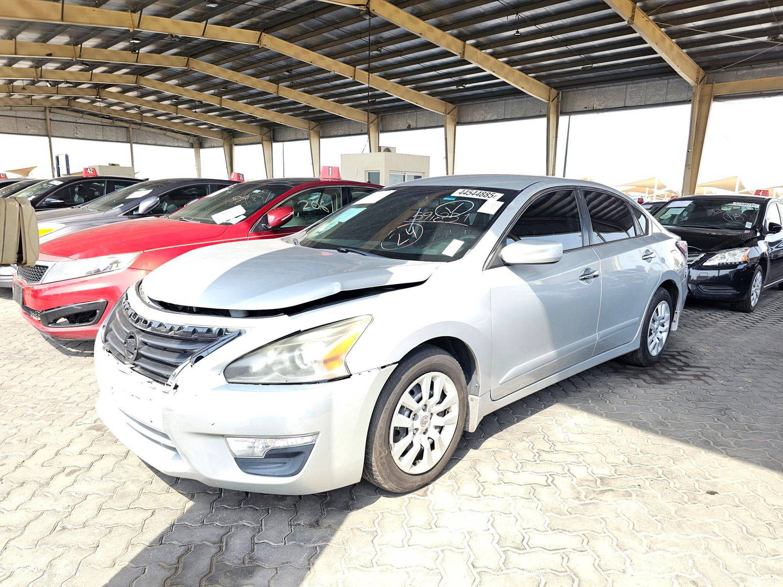 2015 NISSAN ALTIMA — 189789 Miles — Lot 1FC591851 — Souq - Marhaba Auctions Used Cars - Image 5