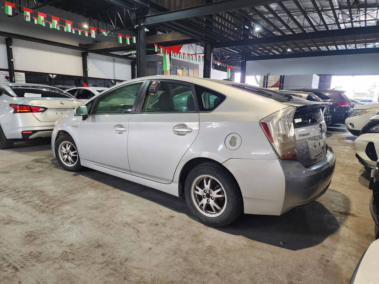 2011 TOYOTA PRIUS — 204195 Miles — Lot 2B0276885 — Al Quoz - Marhaba Auctions Used Cars - Image 6