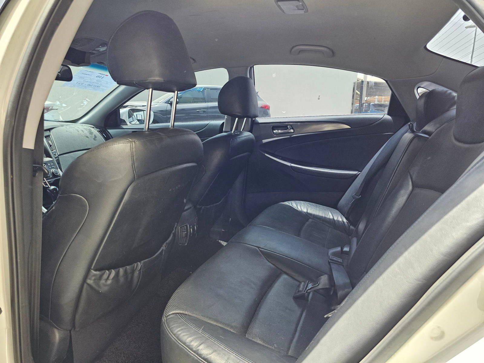 2012 HYUNDAI SONATA — 194143 KM — Lot A026891 — Souq - Marhaba Auctions Used Cars - Image 6