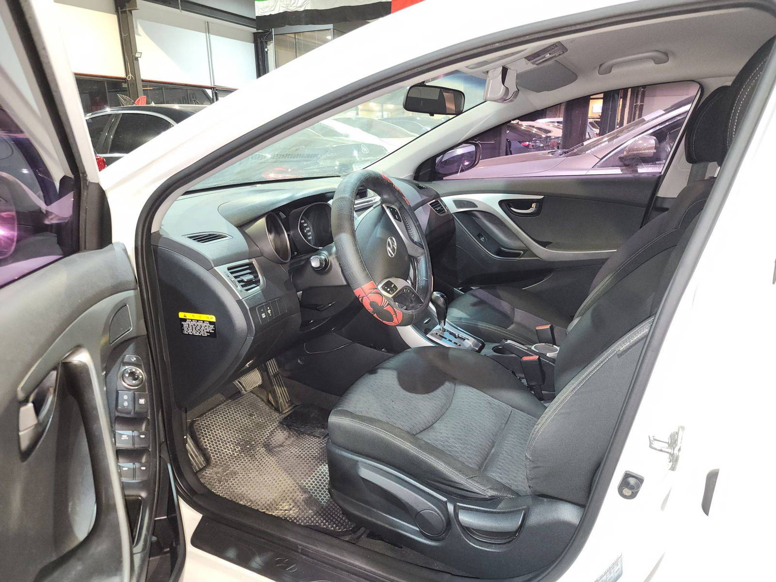 2012 HYUNDAI AVANTE — 120639 KM — Lot 279477 — Al Quoz - Marhaba Auctions Used Cars - Image 9