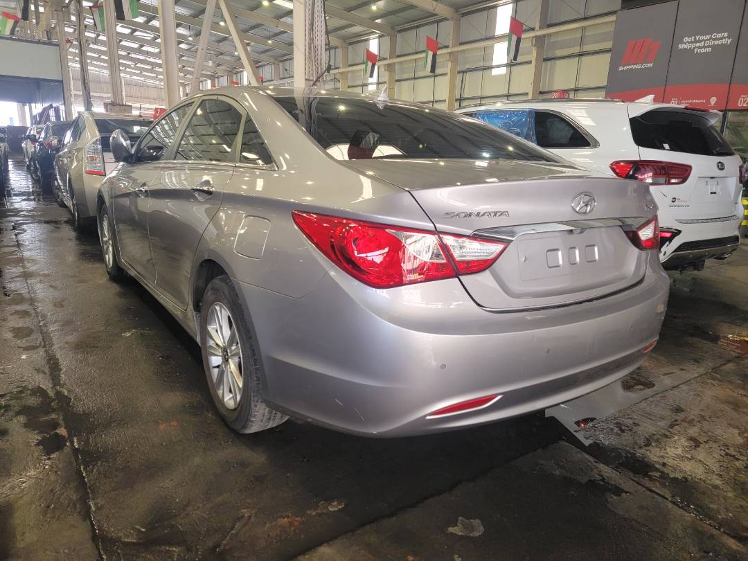 2011 HYUNDAI SONATA — 97076 KM — Lot 326926 — Main - Marhaba Auctions Used Cars - Image 3