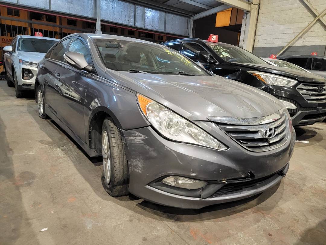 2014 HYUNDAI SONATA — 169368 KM — Lot 20209370 — Main - Marhaba Auctions Used Cars - Image 4