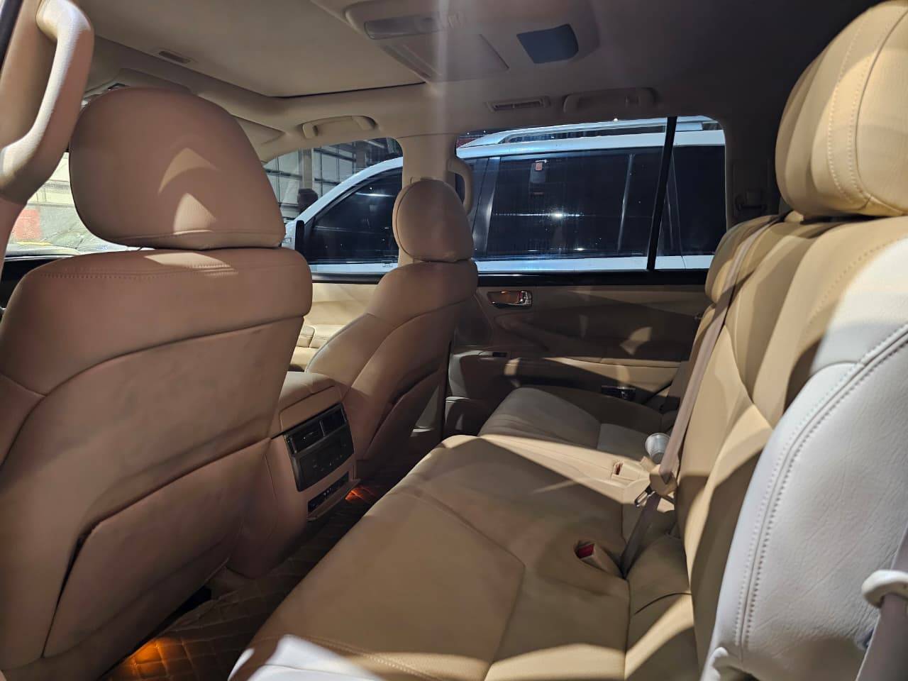 2009 LEXUS LX 570 — 183412 KM — Lot W894028311 — Main - Marhaba Auctions Used Cars - Image 6