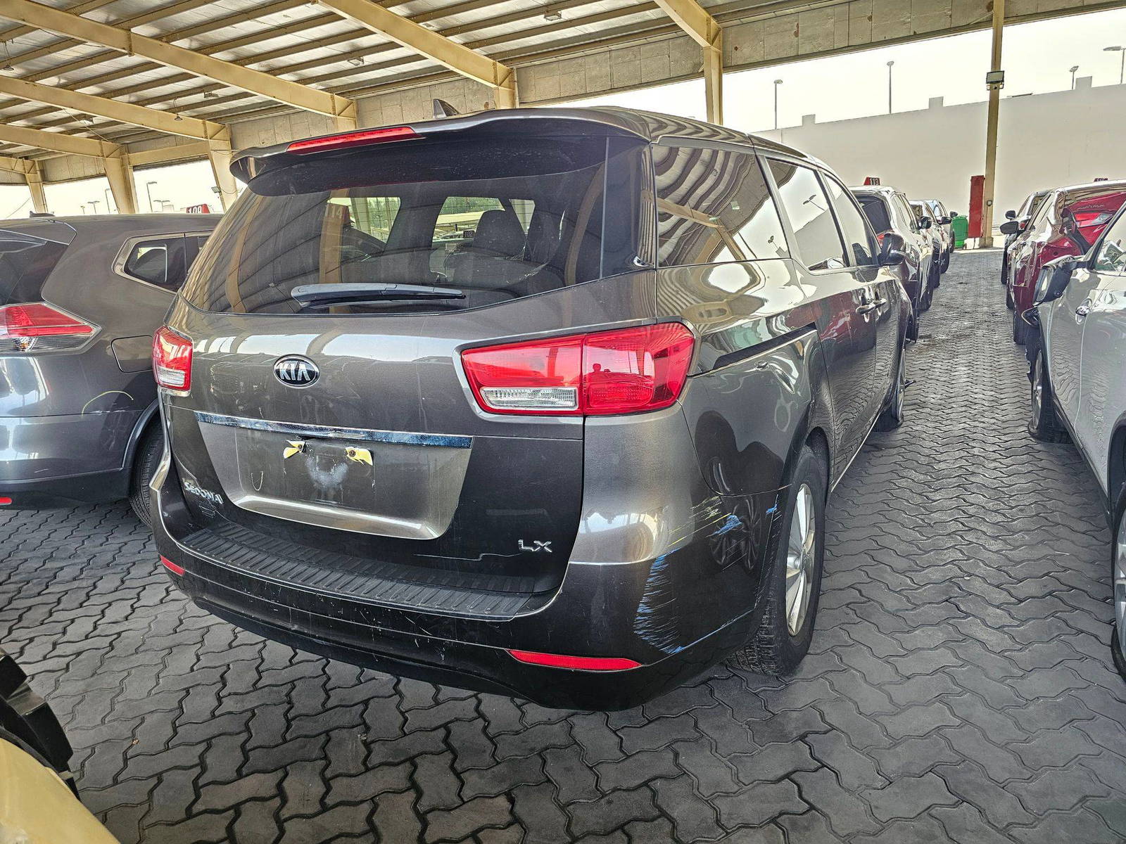 KIA SEDONA 2018 - Marhaba Auction Used Cars - Image 3