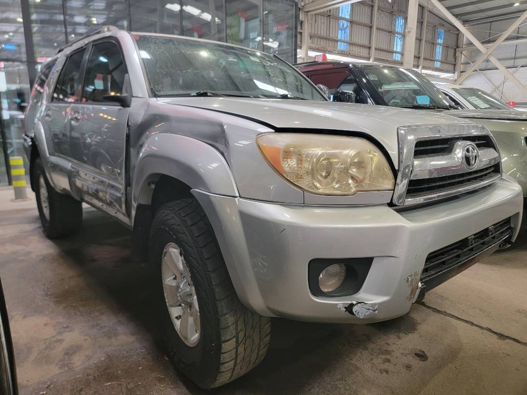 2006 TOYOTA 4RUNNER SR5 — 281162 Miles — Lot 38061806 - Marhaba Auctions Used Cars - Image 8