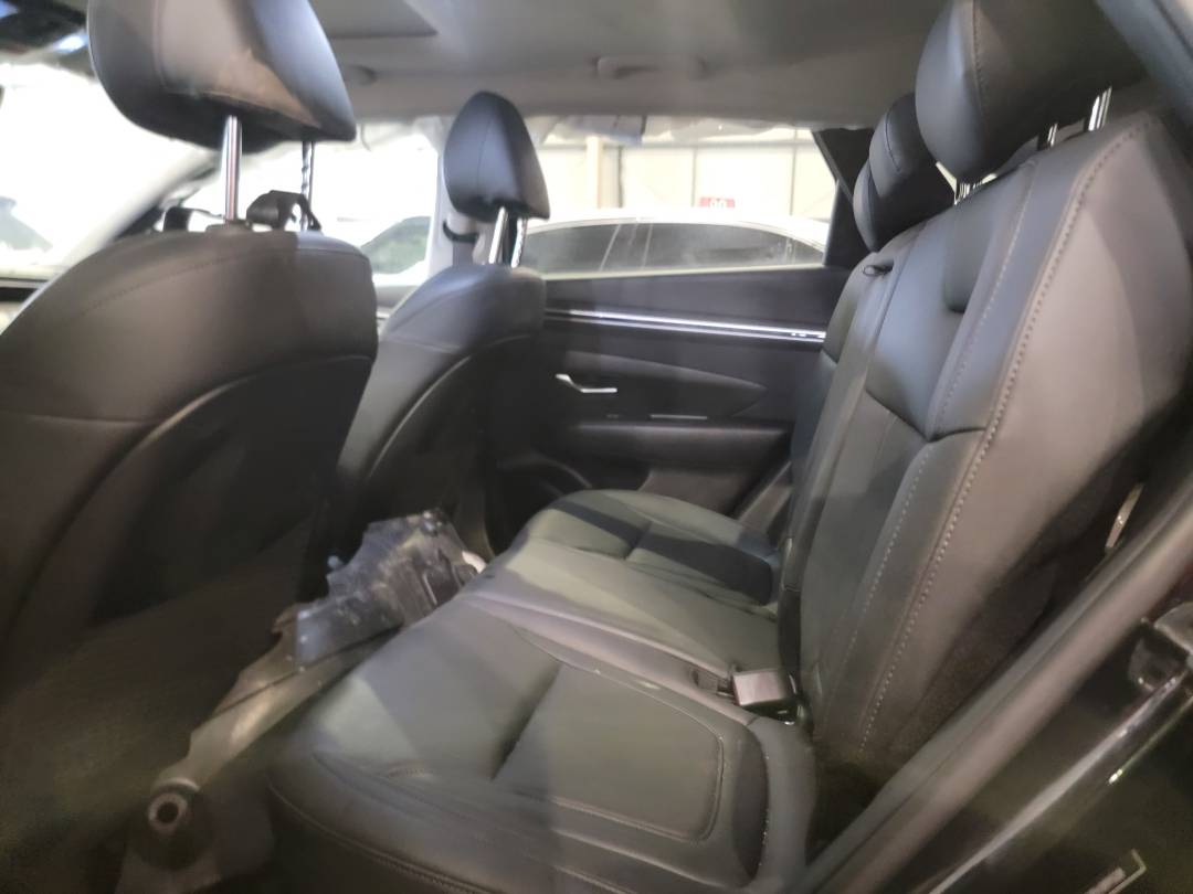2023 HYUNDAI TUCSON — 20241 Miles — Lot 87104774 — Al Surrah - Marhaba Auctions Used Cars - Image 8