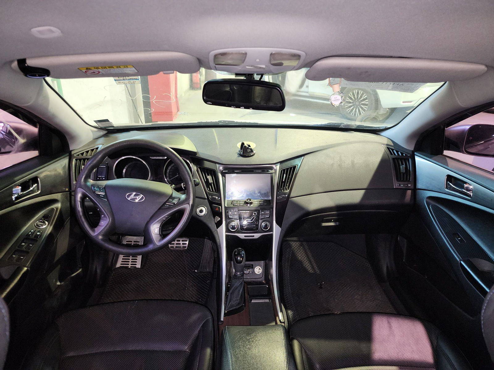 2012 HYUNDAI SONATA — 61729 KM — Lot 037188 — Main - Marhaba Auctions Used Cars - Image 9