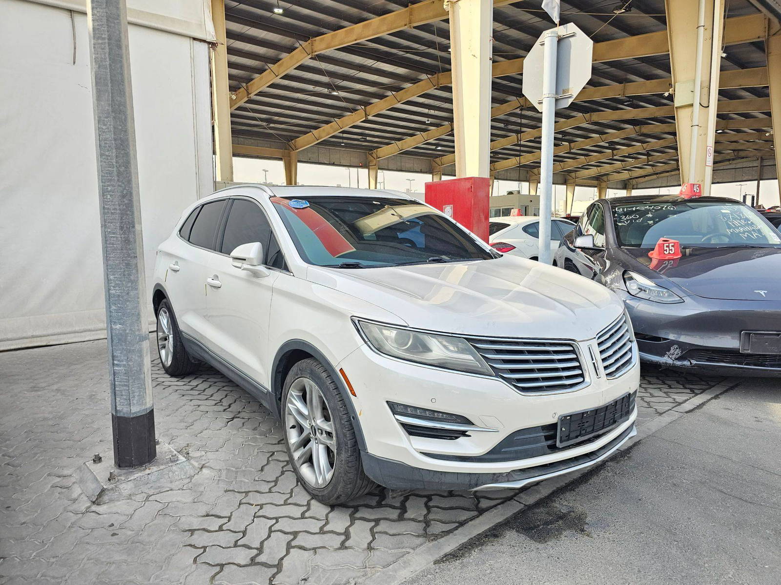 2015 LINCOLN MKC — 166050 KM — Lot 2A90FUJ04954 — Souq - Marhaba Auctions Used Cars - Image 4