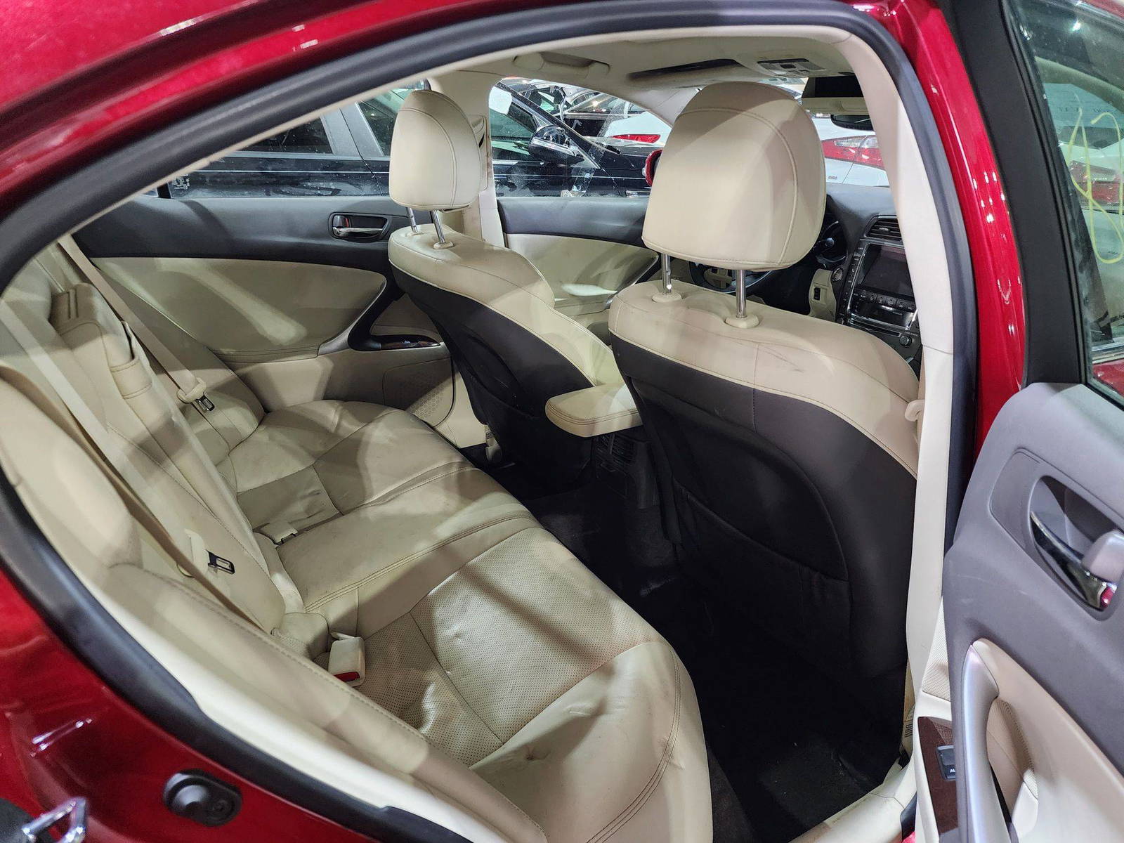 2013 LEXUS IS 250 — 98576 Miles — Lot 063508 — Souq - Marhaba Auctions Used Cars - Image 7