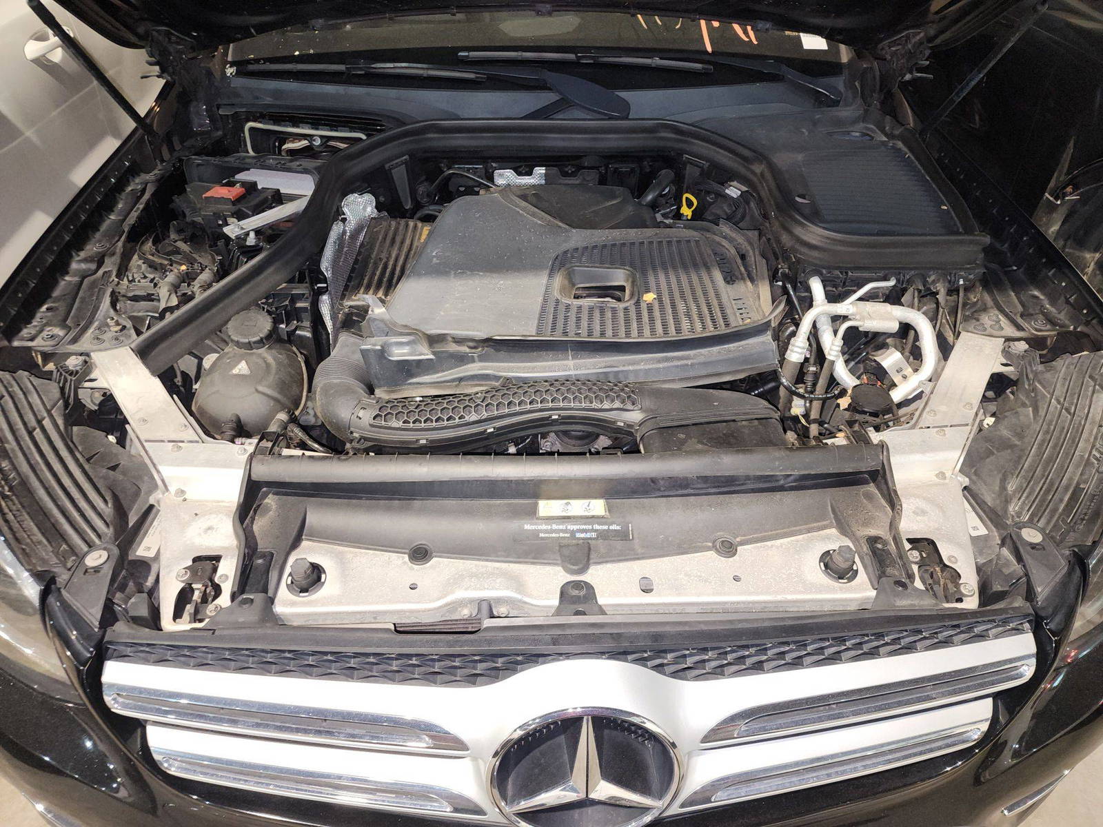 2018 MERCEDES BENZ GLC-300 — 101558 Miles — Lot 41353341 — Ind. 12 - Marhaba Auctions Used Cars - Image 13