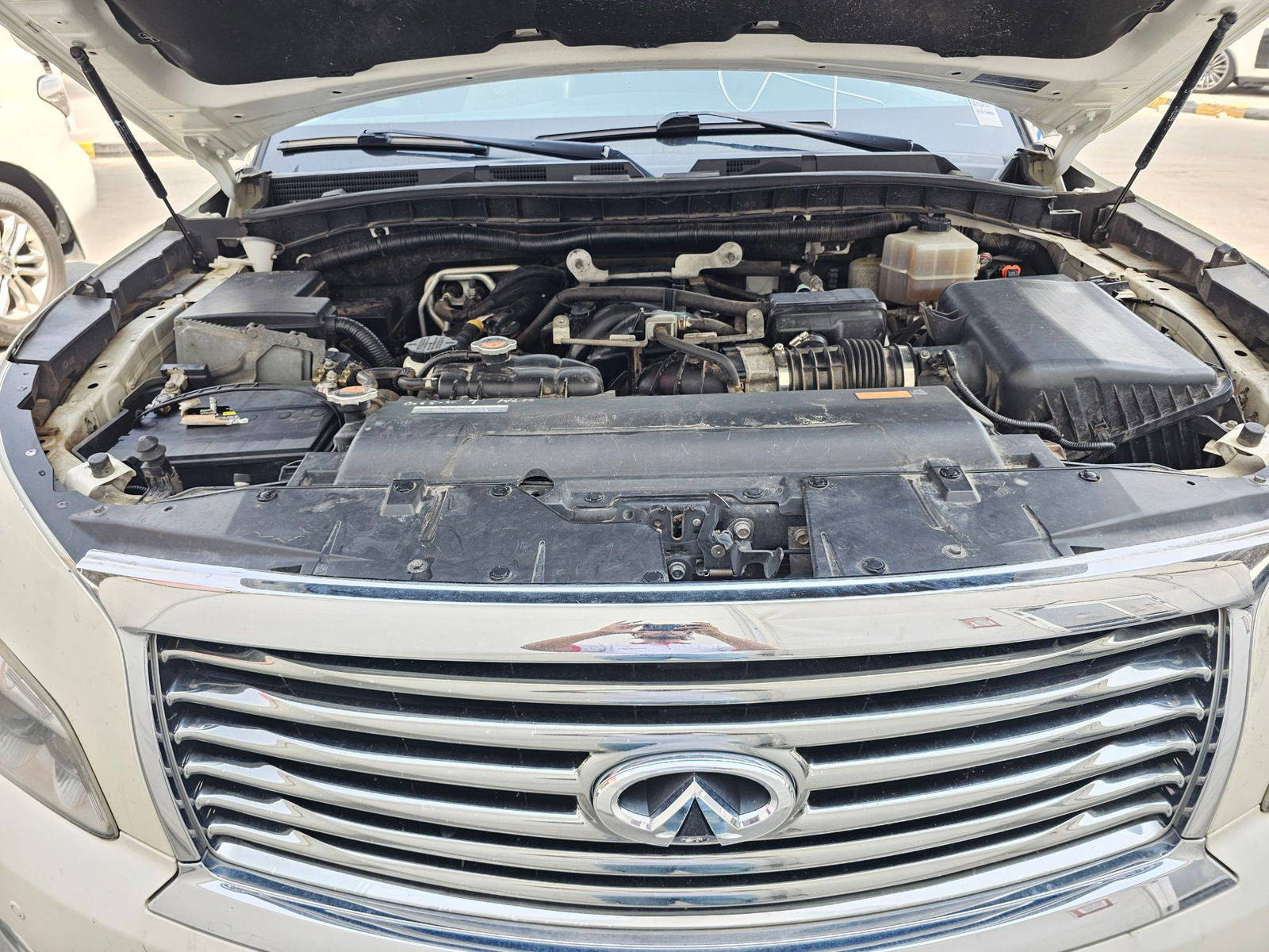 2012 INFINITI QX56 — 137383 KM — Lot 315830 — Ind. 12 - Marhaba Auctions Used Cars - Image 12
