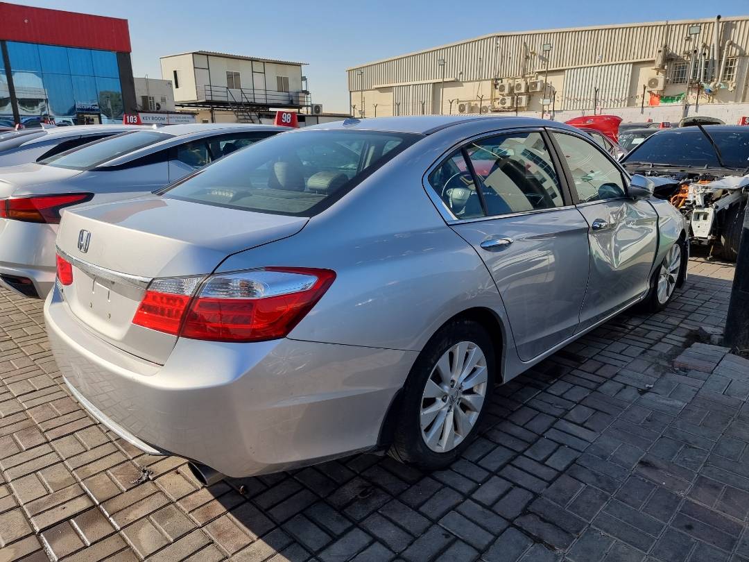 2013 HONDA ACCORD — 163917 Miles — Lot 215487 — Souq - Marhaba Auctions Used Cars - Image 4