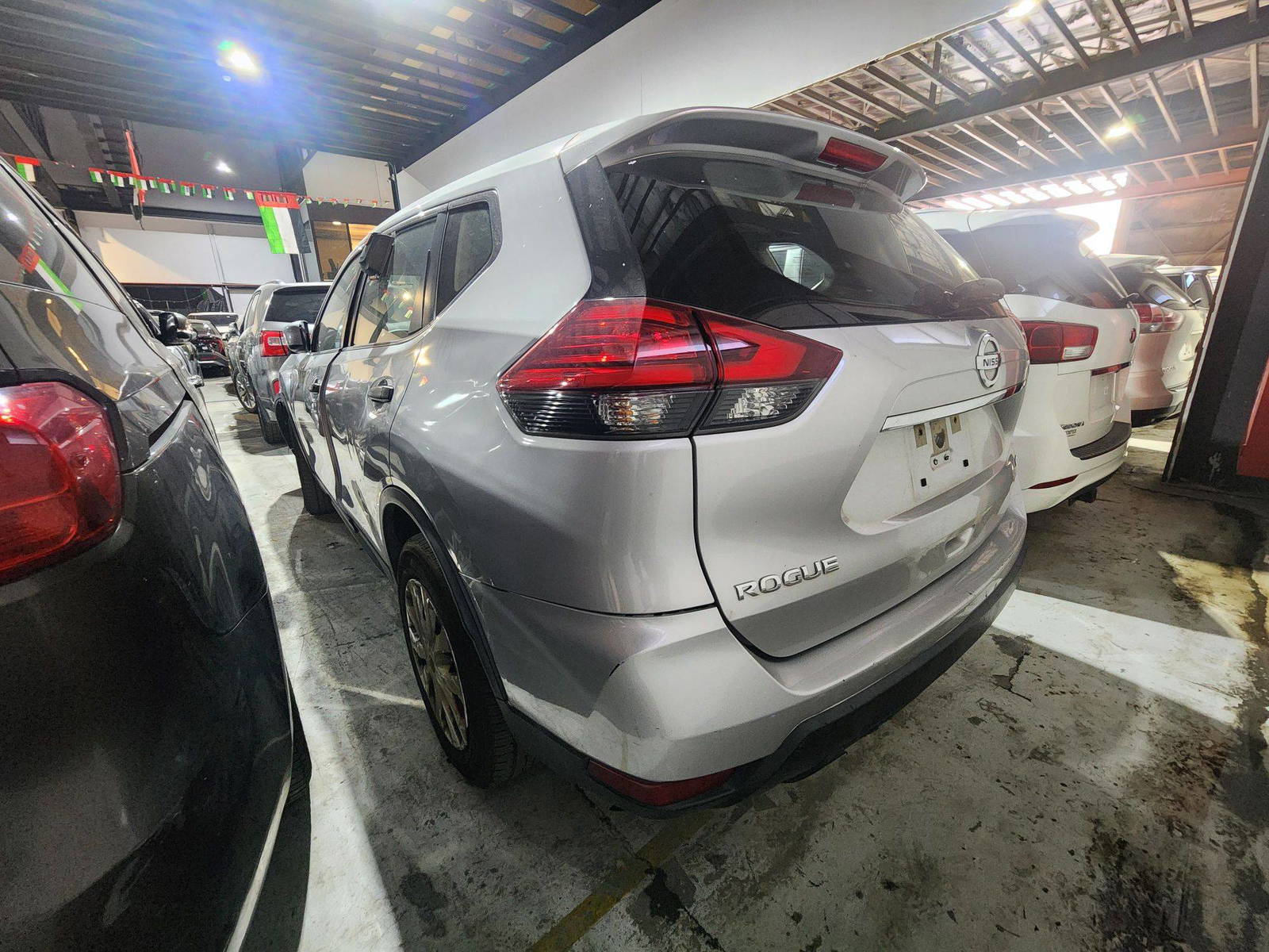 2017 NISSAN ROGUE — 175541 Miles — Lot V6HW008209 — Souq - Marhaba Auctions Used Cars - Image 6