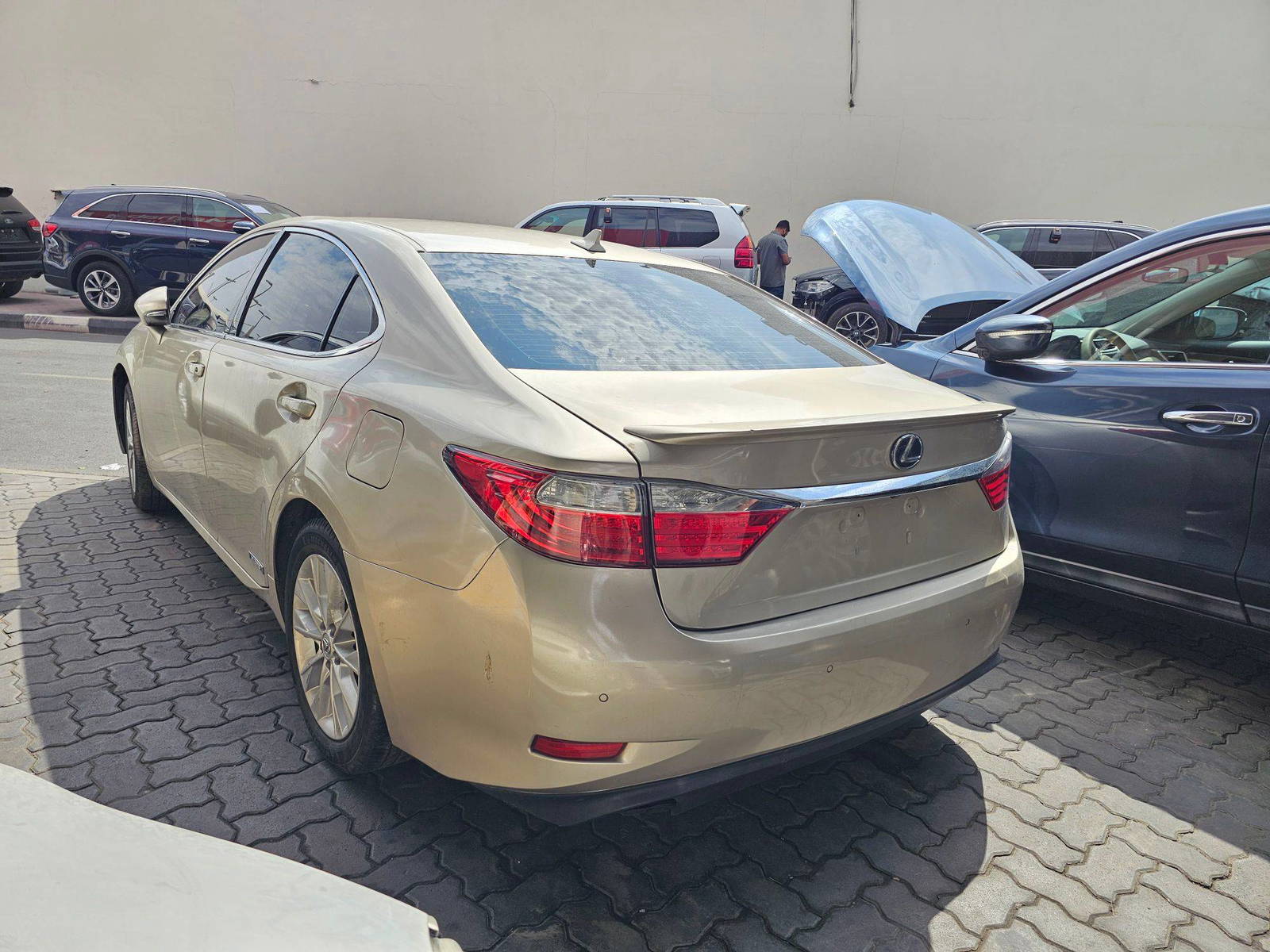 LEXUS ES 300H 2014 - Marhaba Auction Used Cars - Image 5