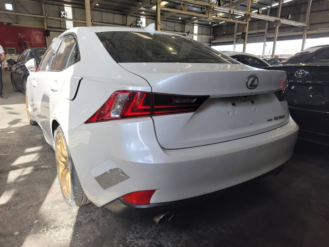 2014 LEXUS IS-350 — 205787 Miles — Lot E5004977 — Main - Marhaba Auctions Used Cars - Image 5