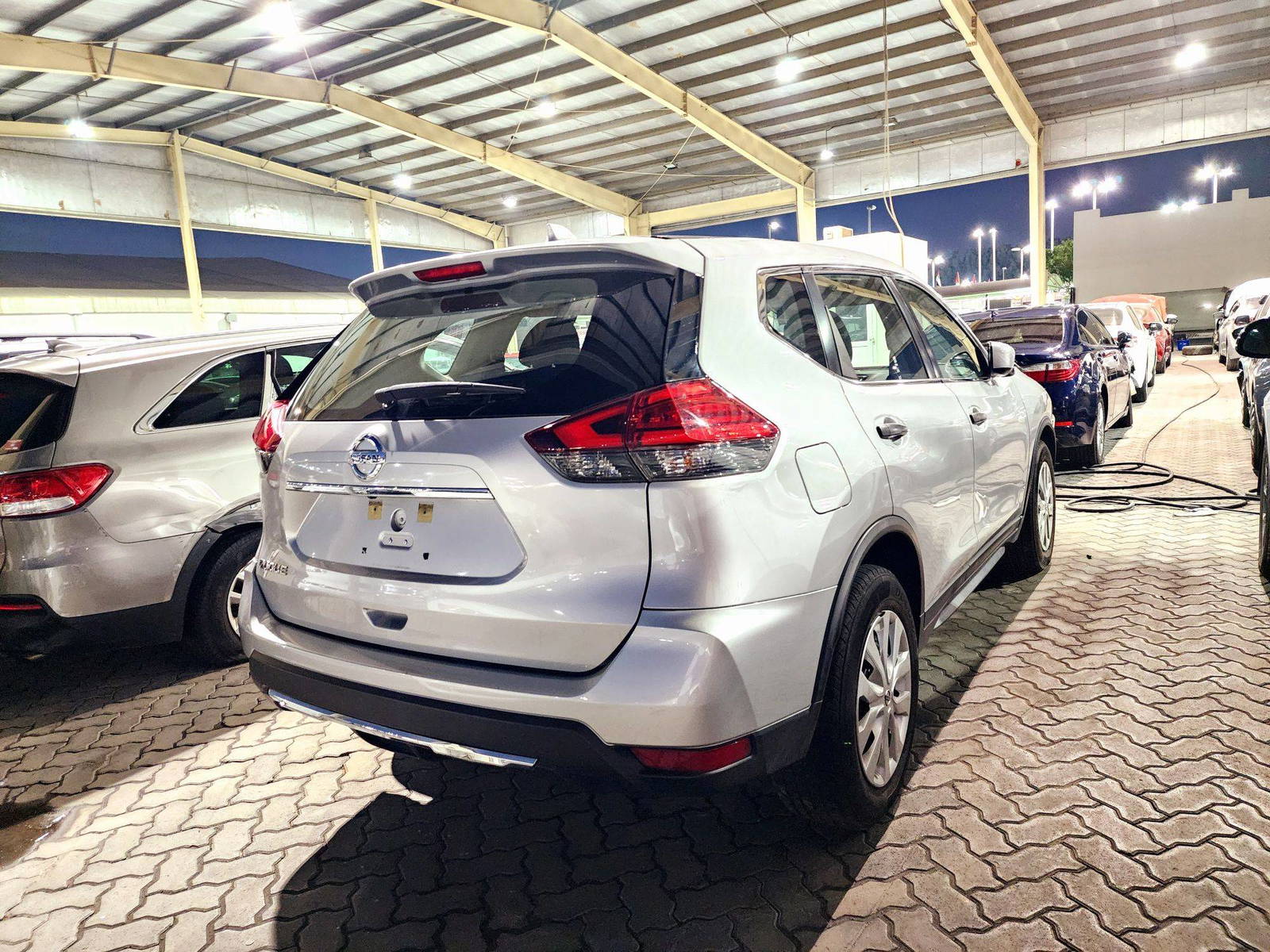 2017 NISSAN ROGUE — 93362 Miles — Lot HP552668 — Souq - Marhaba Auctions Used Cars - Image 3
