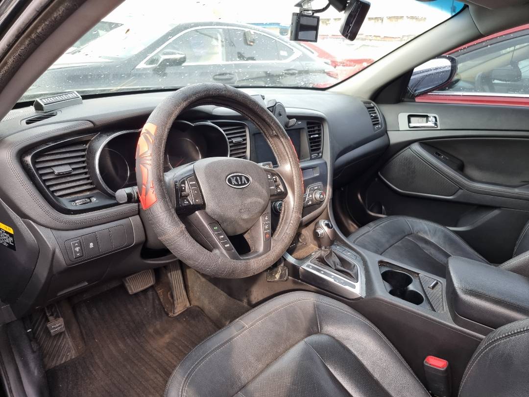 2013 KIA K5 — 262353 KM — Lot 017658 — Souq - Marhaba Auctions Used Cars - Image 9