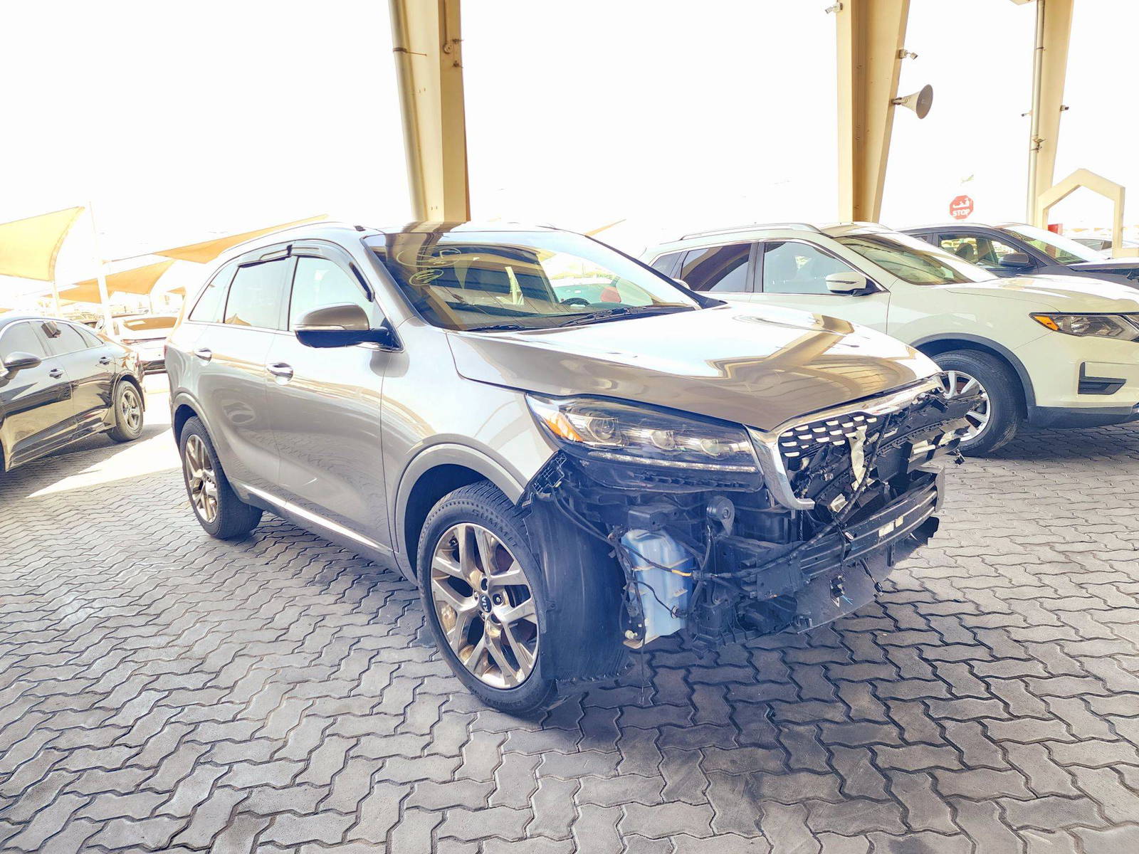 2019 KIA SORENTO — 156233 Miles — Lot 84922174 — Souq - Marhaba Auctions Used Cars - Image 4