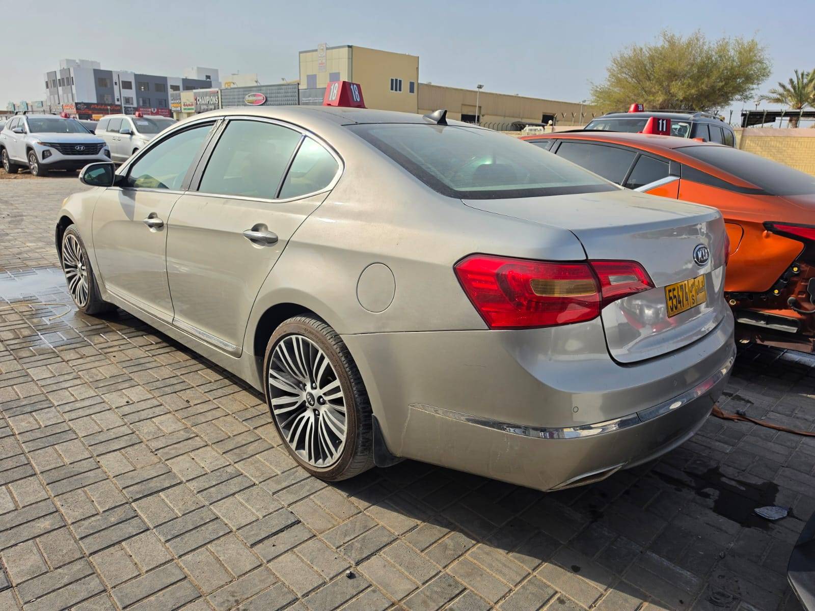2012 KIA CADENZA — 159000 KM — Lot 091957 - Marhaba Auctions Used Cars - Image 6