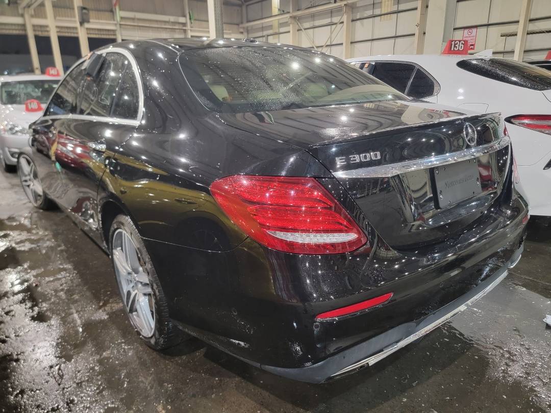 2017 MERCEDES BENZ E-CLASS — 55599 Miles — Lot A261709 - Marhaba Auctions Used Cars - Image 11