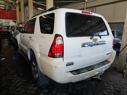 TOYOTA 4RUNNER SR5