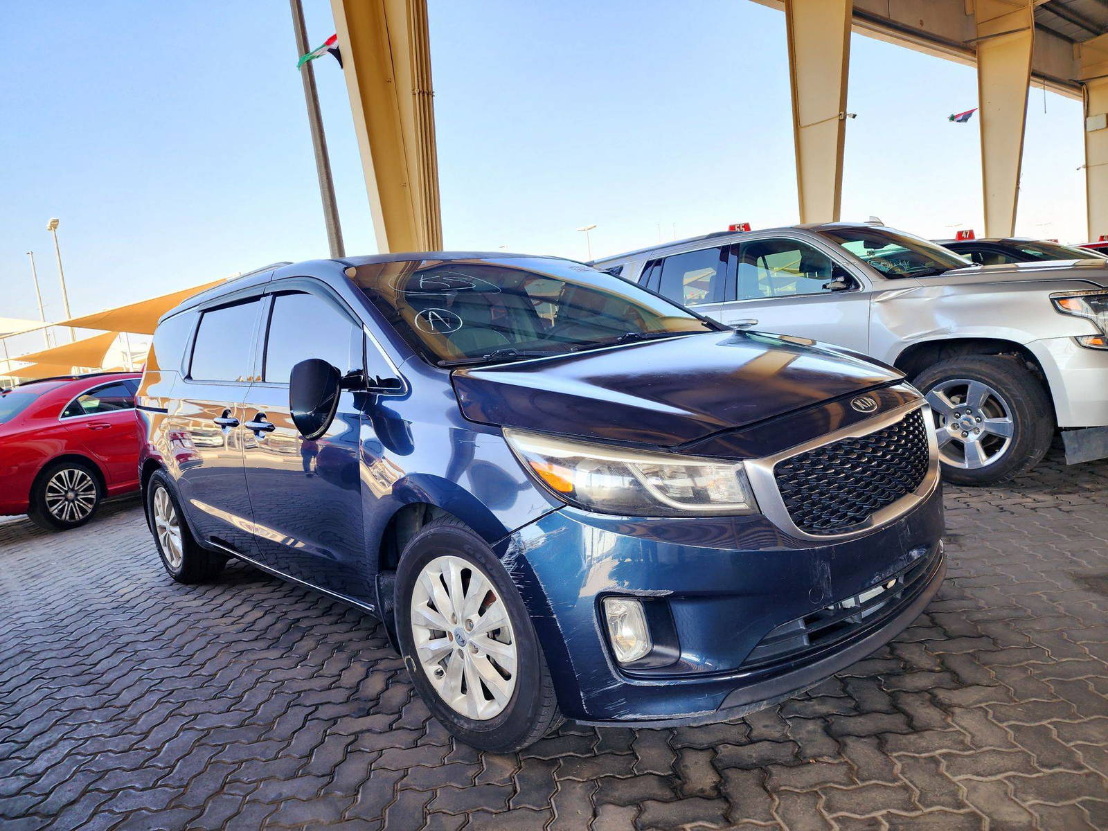 2015 KIA SEDONA — 162069 Miles — Lot 125487 — Souq - Marhaba Auctions Used Cars - Image 5
