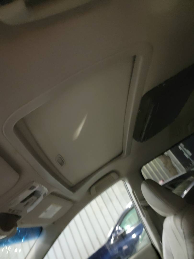 2013 TOYOTA SIENNA — 213723 Miles — Lot 2DS066134 — Souq - Marhaba Auctions Used Cars - Image 9