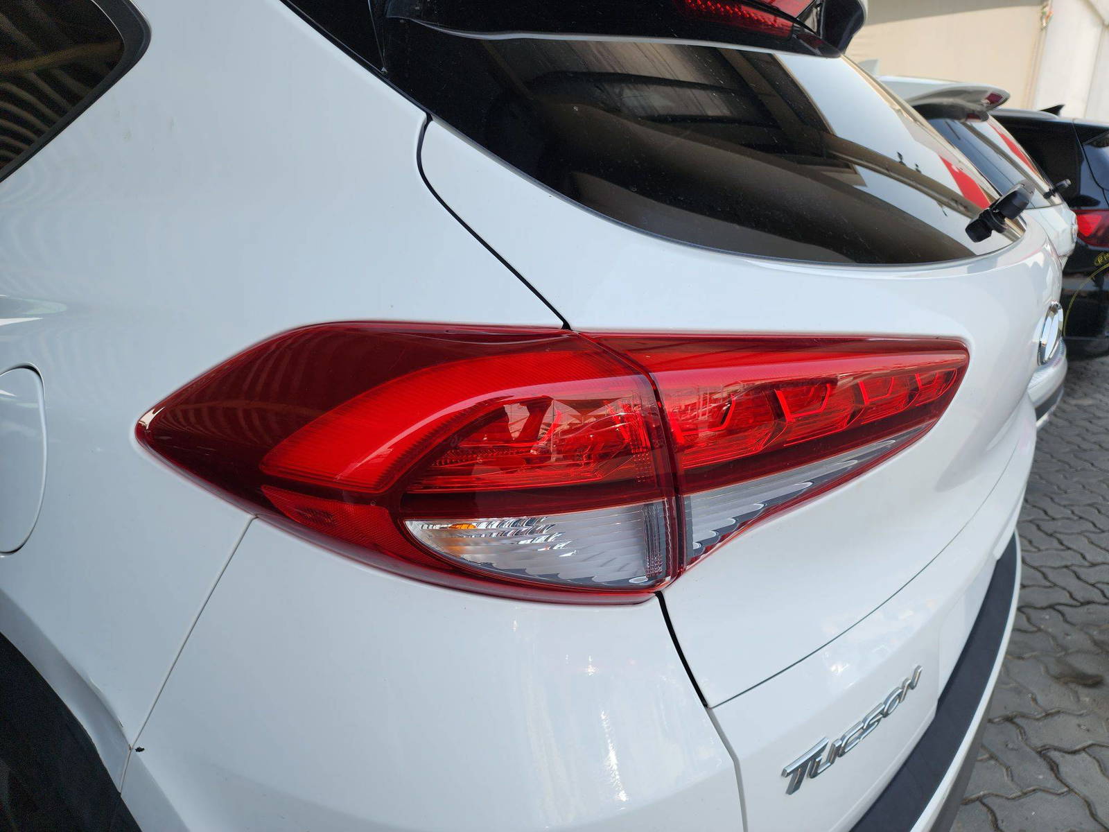2016 HYUNDAI TUCSON — 107532 Miles — Lot 92005 — Souq - Marhaba Auctions Used Cars - Image 9