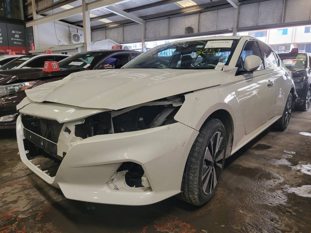 2019 NISSAN ALTIMA — 135789 Miles — Lot 38399526 - Marhaba Auctions Used Cars - Image 5