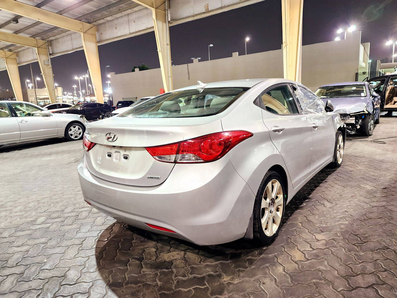 2013 HYUNDAI ELANTRA — 83296 Miles — Lot 555861 — Souq - Marhaba Auctions Used Cars - Image 3