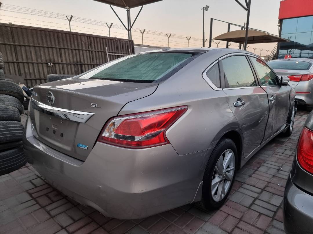 2013 NISSAN ALTIMA — 101724 Miles — Lot 215487 — Ind. 12 - Marhaba Auctions Used Cars - Image 4