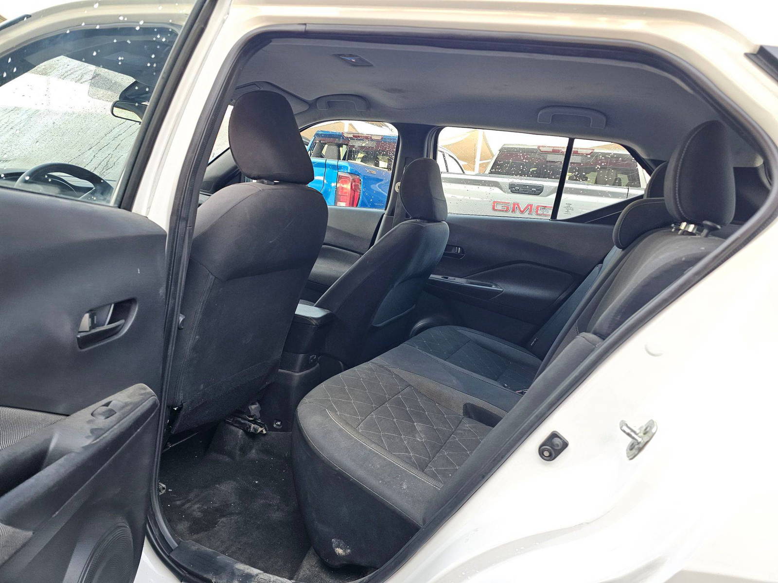 2020 NISSAN KICKS — 42227 Miles — Lot 6LL521992 — Souq - Marhaba Auctions Used Cars - Image 6