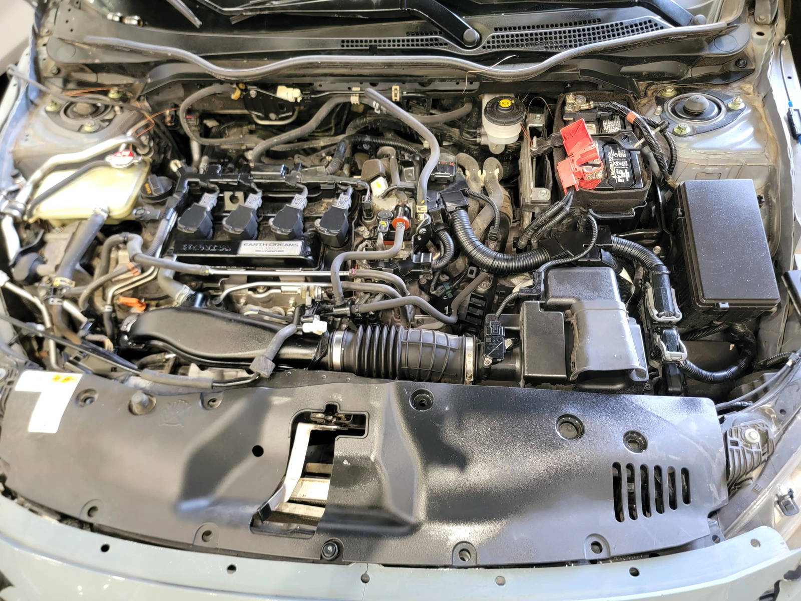 2017 HONDA CIVIC — 208384 Miles — Lot HU417788 — Main - Marhaba Auctions Used Cars - Image 12