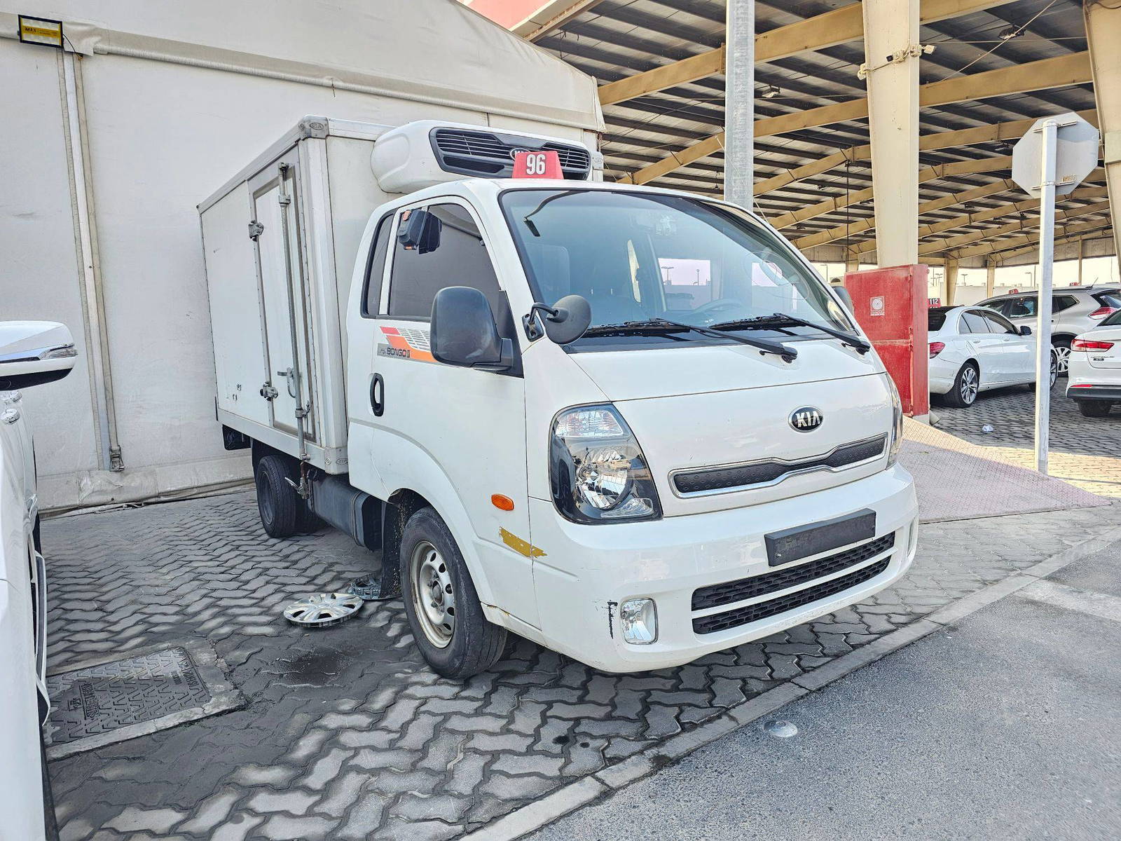2017 KIA BONGO 3 — 183266 KM — Lot 31394 — Main - Marhaba Auctions Used Cars - Image 3