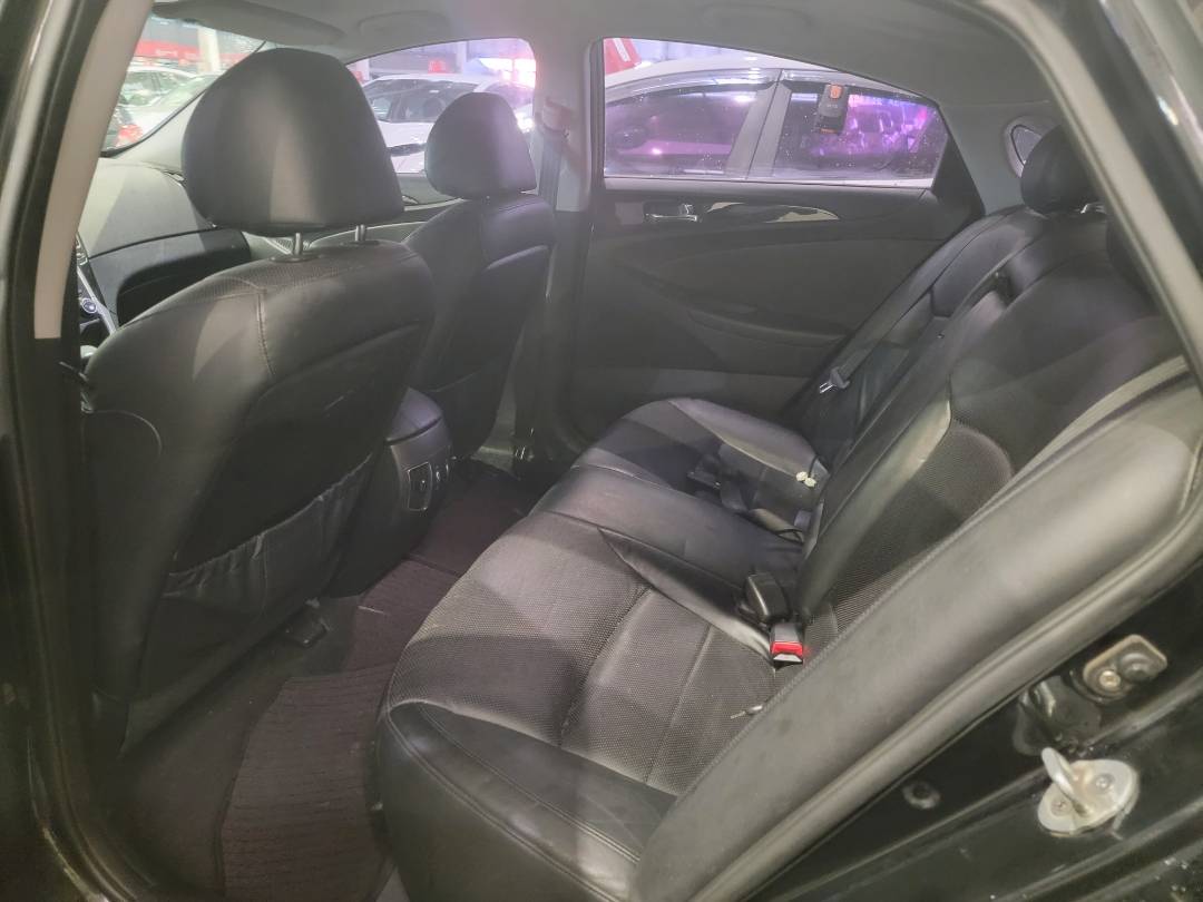 2010 HYUNDAI SONATA — 134872 KM — Lot 078664 — Main - Marhaba Auctions Used Cars - Image 6
