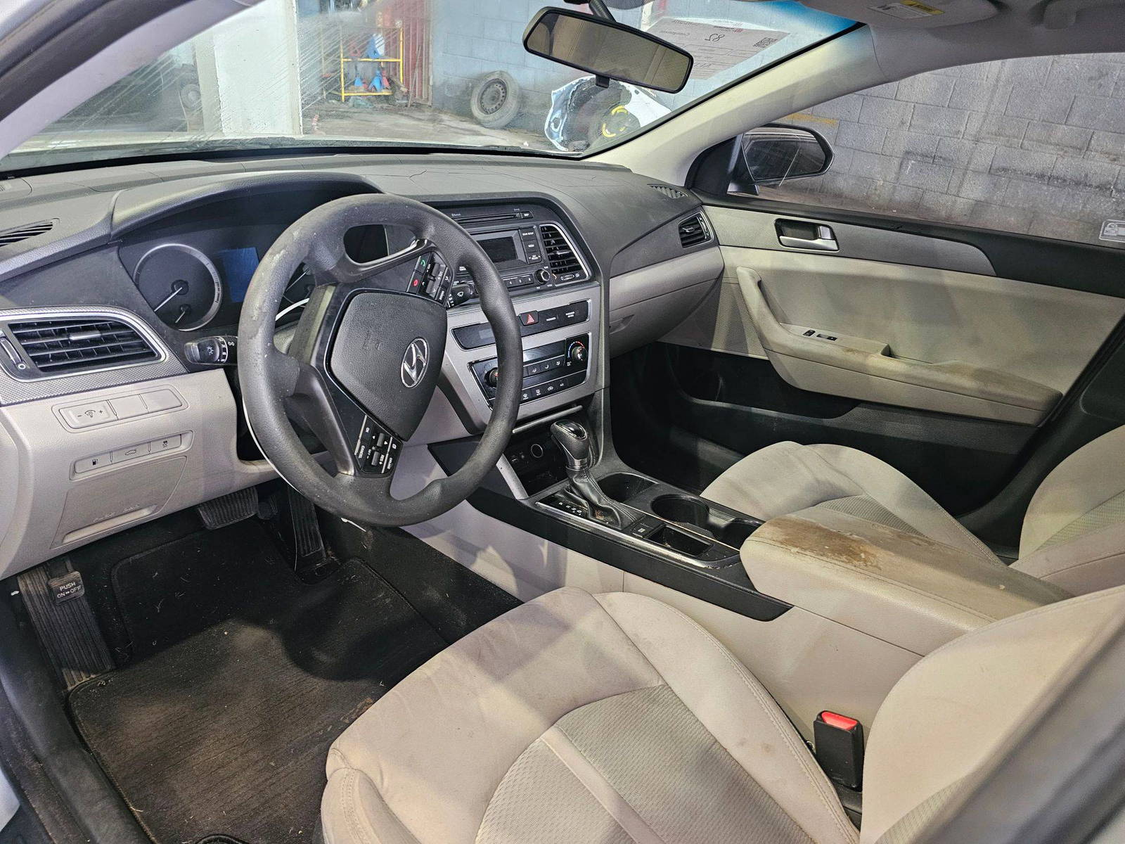 HYUNDAI SONATA 2015 - Marhaba Auction Used Cars - Image 8